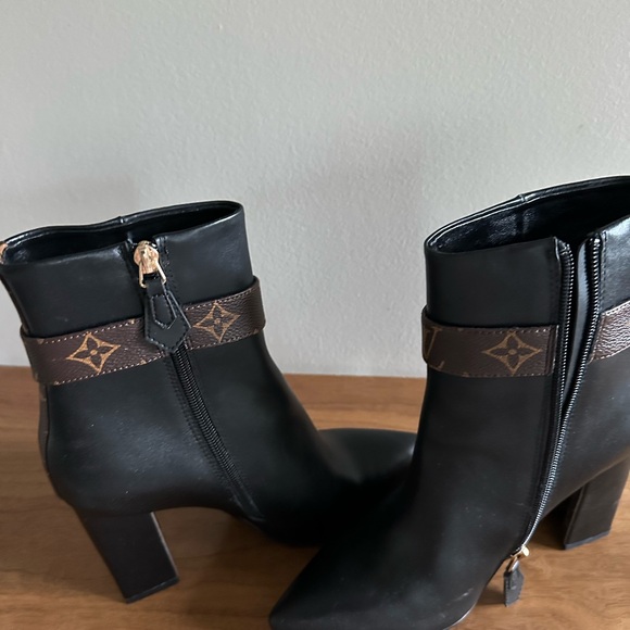 Brand new , ladies ankle boots. - Picture 2 of 7